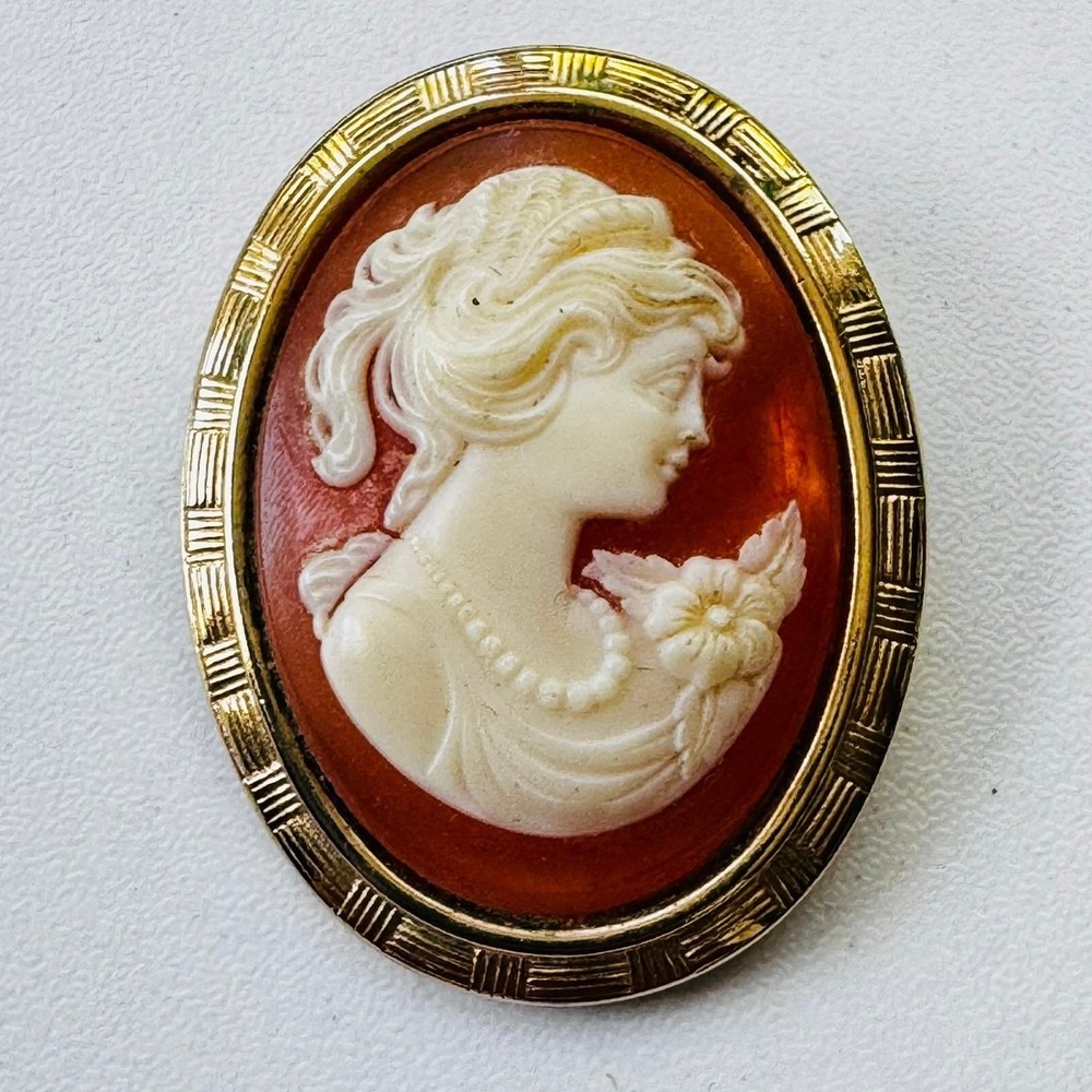 Vintage Oval Cameo Brooch Gold Tone Etched Frame Orange Cream Lady Portrait Pin